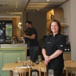 Trois restaurants à Dax : Òste, Complices et La Fabrique mettent en avant la gastronomie locale.