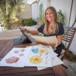 Alexia Lepelletier, illustratrice des pâtisseries de la cheffe Nina Métayer, dévoile son parcours.