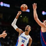Équipe de France de basket : défaite serrée en Serbie malgré le retour de Wembanyama.
