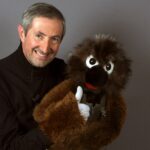 Michel Dejeneffe, créateur de Tatayet, décède, laissant un héritage dans la marionnette française.