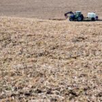 Météo : les agriculteurs face à la sécheresse témoignent de leurs difficultés.
