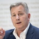 Marco Chiesa pressenti pour diriger l&rsquo;UDC en Suisse, décision attendue sur la succession.