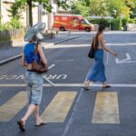 Une loi sur les passages piétons pourrait être abrogée en France, suscitant des inquiétudes.