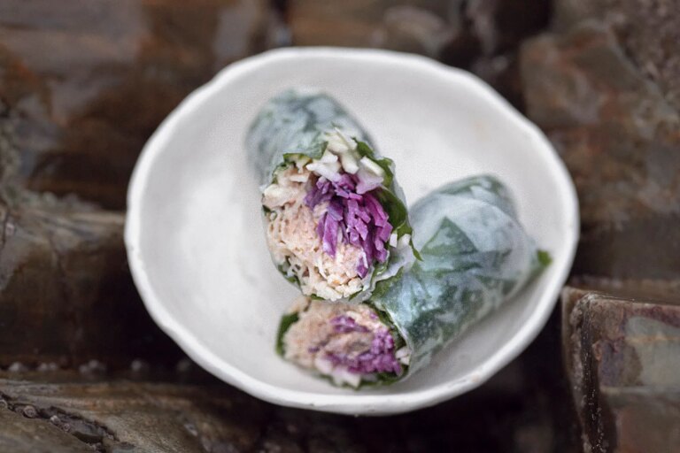 Recette de rouleau de printemps aux algues : une spécialité de la cuisine asiatique.