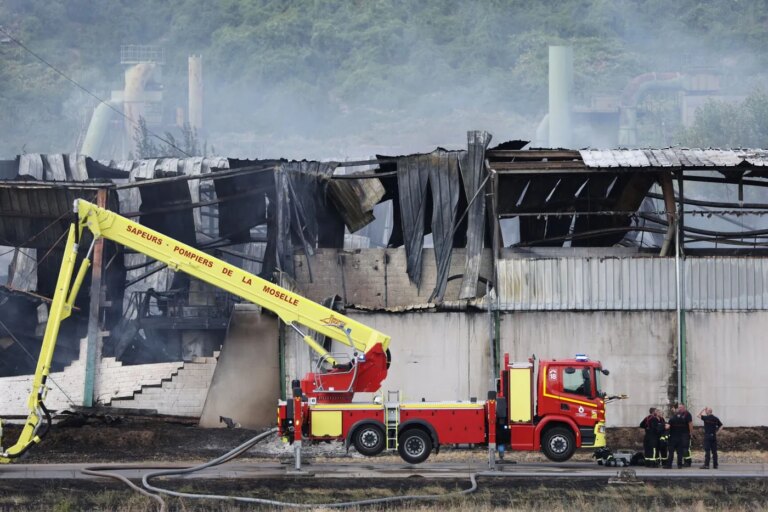 Incendie industriel en Moselle : fin du confinement des populations locales