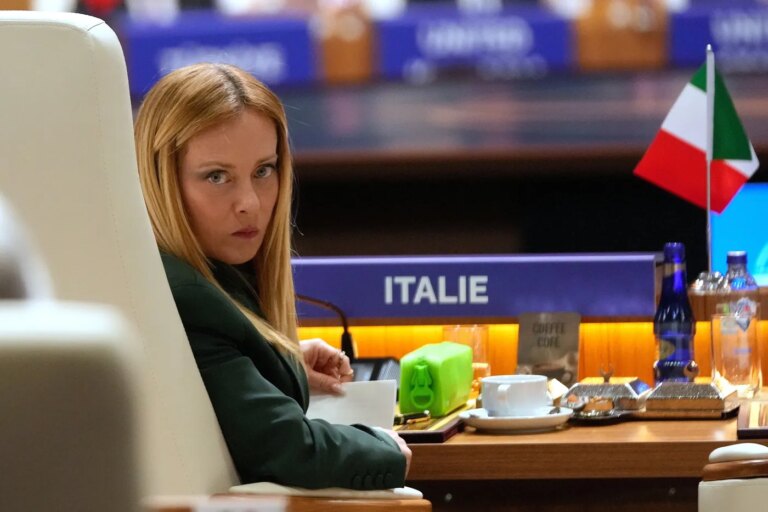 Giorgia Meloni renforce son discours sur l’immigration face à la crise migratoire à Ceuta
