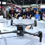 Trump impose des droits de douane sur les drones pour soutenir l&rsquo;industrie aéronautique américaine.