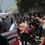 Guerre au Moyen-Orient : Trump menace tandis qu&rsquo;Israël clôt l&rsquo;enquête sur des humanitaires.