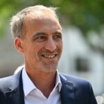 Présidentielle 2027 : Raphaël Glucksmann annonce sa candidature pour la France