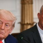 L&rsquo;OMS critique la politique de vaccination de Donald Trump en raison de ses conséquences sanitaires.