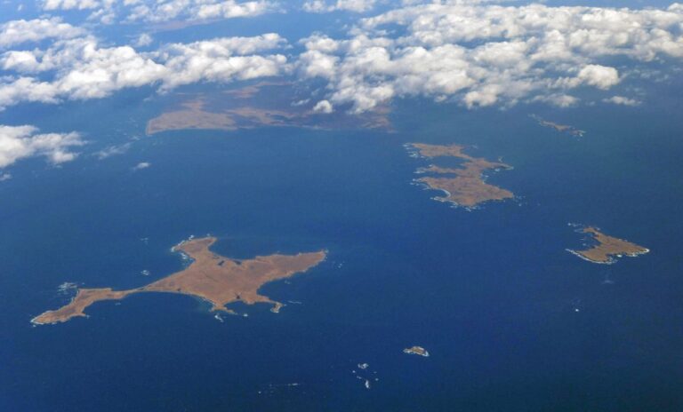 Tensions croissantes entre le Japon et la Russie sur la question des îles Kouriles.
