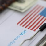 Les États-Unis étendent le contrôle des réseaux sociaux aux demandeurs de visas étrangers.