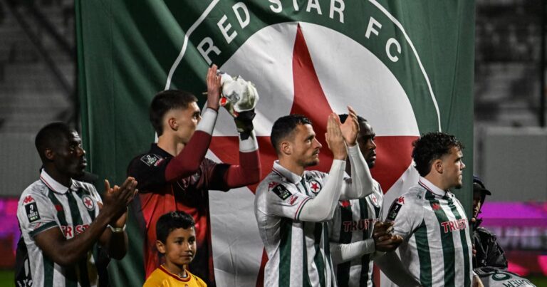 Le Red Star, club de football parisien, revendique son rôle d’institution contre-culturelle.