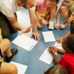 L&rsquo;écriture comme outil de libération créative dans les écoles de France.