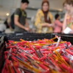 Rentrée scolaire à Strasbourg : Caritas et le Secours populaire soutiennent les familles en difficulté.