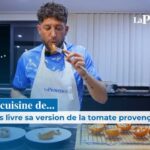 Paga présente sa recette de tomates farcies dans une vidéo culinaire.