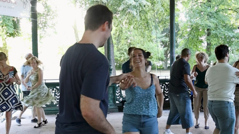 West Coast swing : un événement de danse au parc des Contades à Strasbourg.
