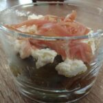 Verrine de figues, jambon cru et ricotta : une recette simple et rafraîchissante.