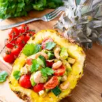 Recette de salade d&rsquo;ananas et de tomates sur ChrisRecettes : un mélange frais et nutritif.