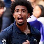 Arthur Fils remporte son match à Montréal après avoir perdu un set.
