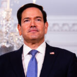 Une juge annule le gel des visas de 75 pays imposé par Rubio.