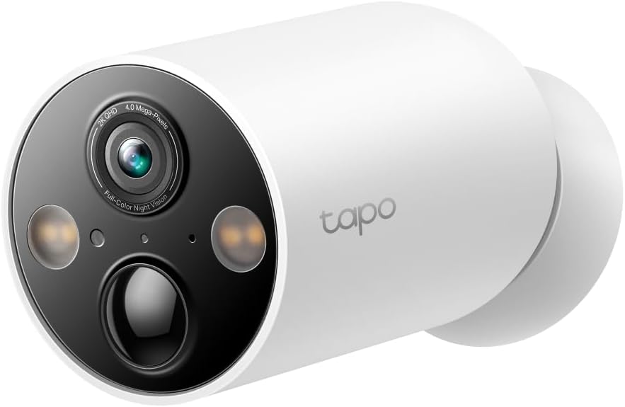 Caméra extérieure Tapo C425 2K+ : autonomie de 10 000 mAh, vision nocturne couleur, installation magnétique.