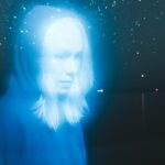 Phoebe Bridgers évoque un « Lost Weekend » d&rsquo;amour flou dans son dernier album.