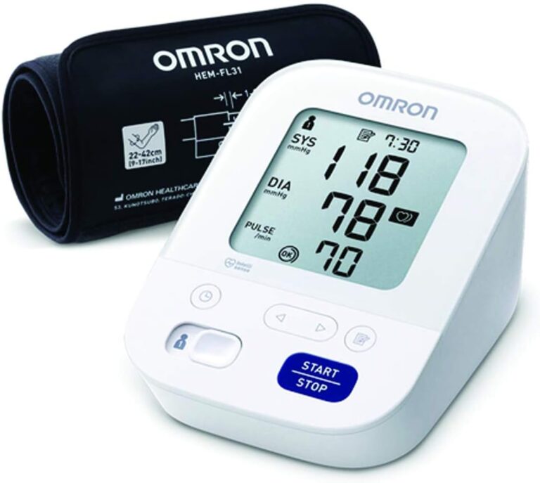 Mesure de la pression artérielle avec le tensiomètre électronique OMRON HEM-7155-E M3 White.