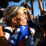 Demi Vollering, Maillot Jaune du Tour de France, intégrée dans une équipe française.