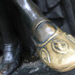 La chaussure de Montaigne et la madeleine de Proust : récits culturels français en lumière.