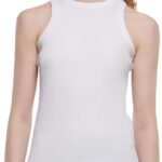 Urban Classics présente un débardeur en maille côtelée pour femmes adapté aux tendances vestimentaires.