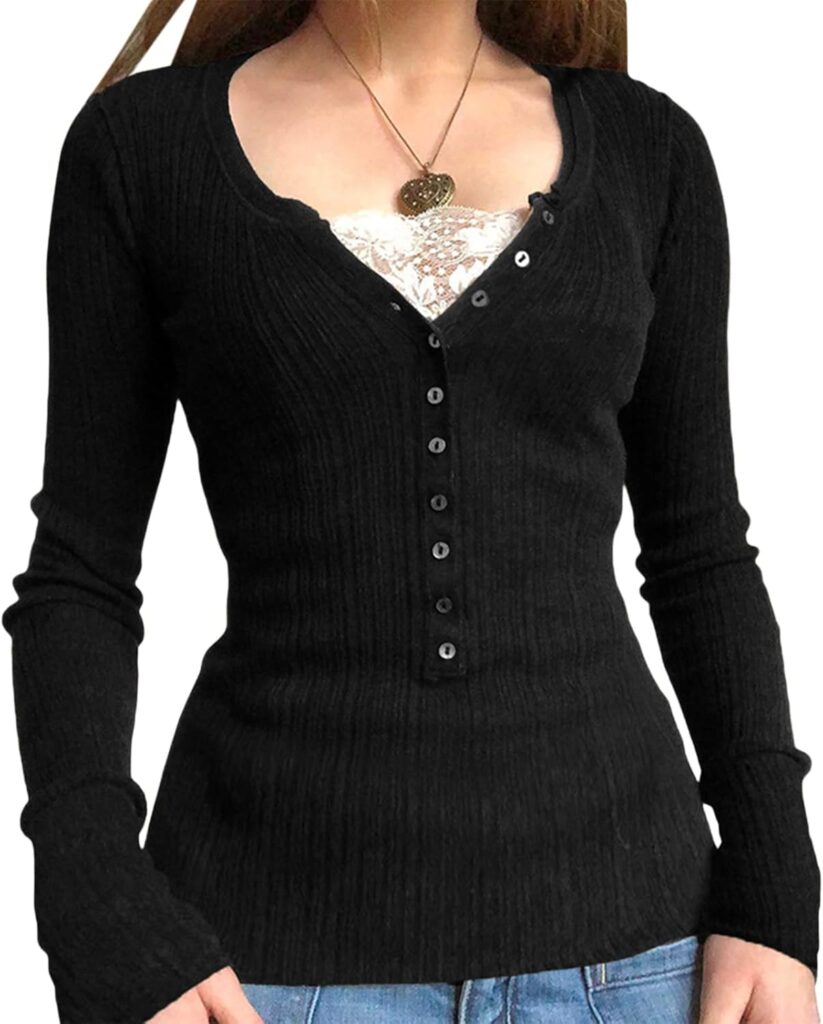 Blouse Henley à manches longues pour femmes : Ciblage des tendances mode décontractées.