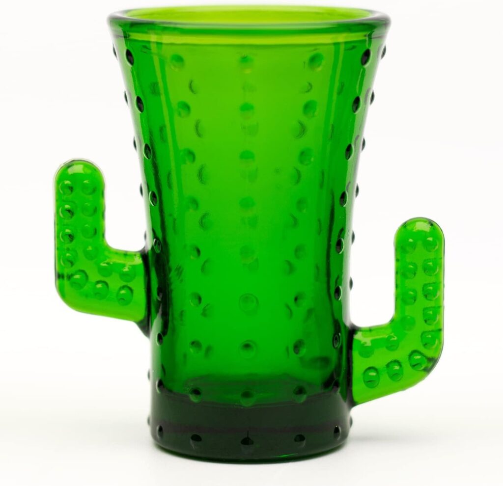 CKB LTD lance un ensemble de 4 verres à shots en verre coloré pour tequila de 50 ml.