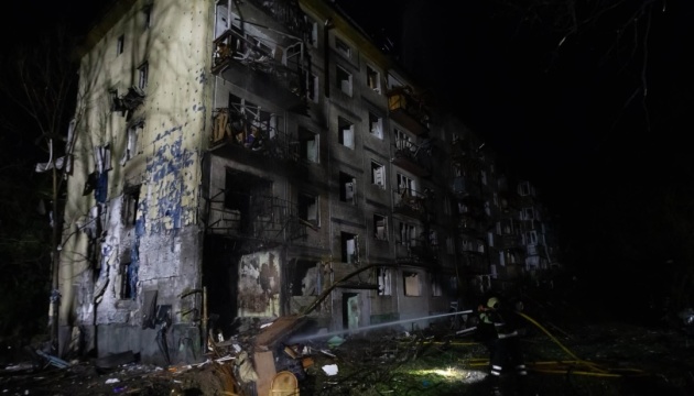 Attaque de missiles sur Kyiv : 9 morts et 27 blessés dans cinq districts touchés.