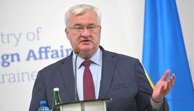 L’Ukraine reçoit l’équipe de négociation américaine pour relancer les discussions de paix.