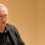 Agression d’un paparazzi : Gérard Depardieu face à un juge à Rome mardi.
