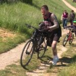 La hausse des carburants incite les vacanciers à privilégier le vélo pour explorer la Loire.
