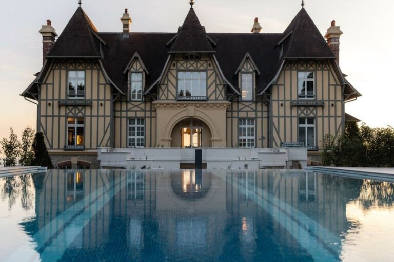 Hôtel 5 étoiles en Gironde : séjours offerts aux pompiers mobilisés en pleine crise.