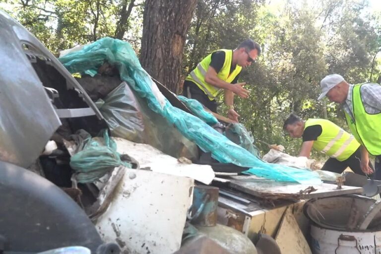 Une association de ramassage de déchets cesse ses opérations dans les Alpes-Maritimes après 30 ans.
