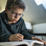 L&rsquo;IA propose des activités pour divertir les enfants pendant les vacances d&rsquo;été en France