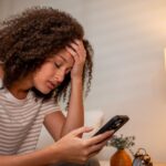 Le stress du lundi persiste en France, selon une étude sur le bien-être au travail.