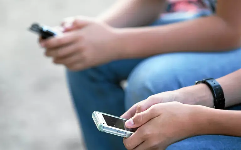 Détection d’images pédopornographiques : la Haute-commissaire à l’Enfance réclame des actions renforcées.