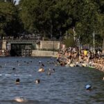 La France impose une amende de 68 euros pour baignade en zone non autorisée.