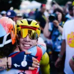 Tour de France Femmes : une coureuse en tête lors de la troisième ascension du jour.