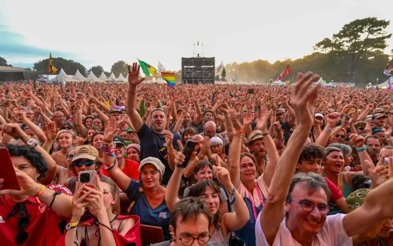 Festival du Bout du Monde : dernière nuit musicale avec des artistes internationaux.