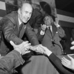 Giscard propose un nouveau style en politique, marquant un tournant pour la France.