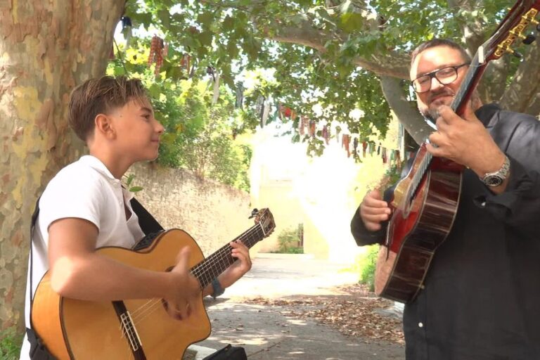 Hommage à José Reyes, co-fondateur des Gipsy Kings, par des artistes flamenco en France