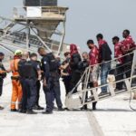 Naufrage de 173 migrants : le pilote condamné à un an de prison pour négligence.