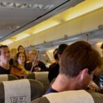 L’Orchestre philharmonique improvise un concert à bord d’un avion en plein vol