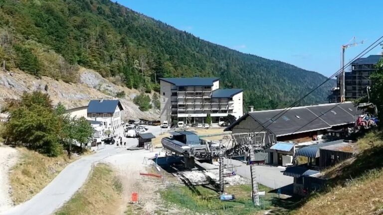 Chaleur estivale : afflux de visiteurs dans les stations de moyenne montagne en France